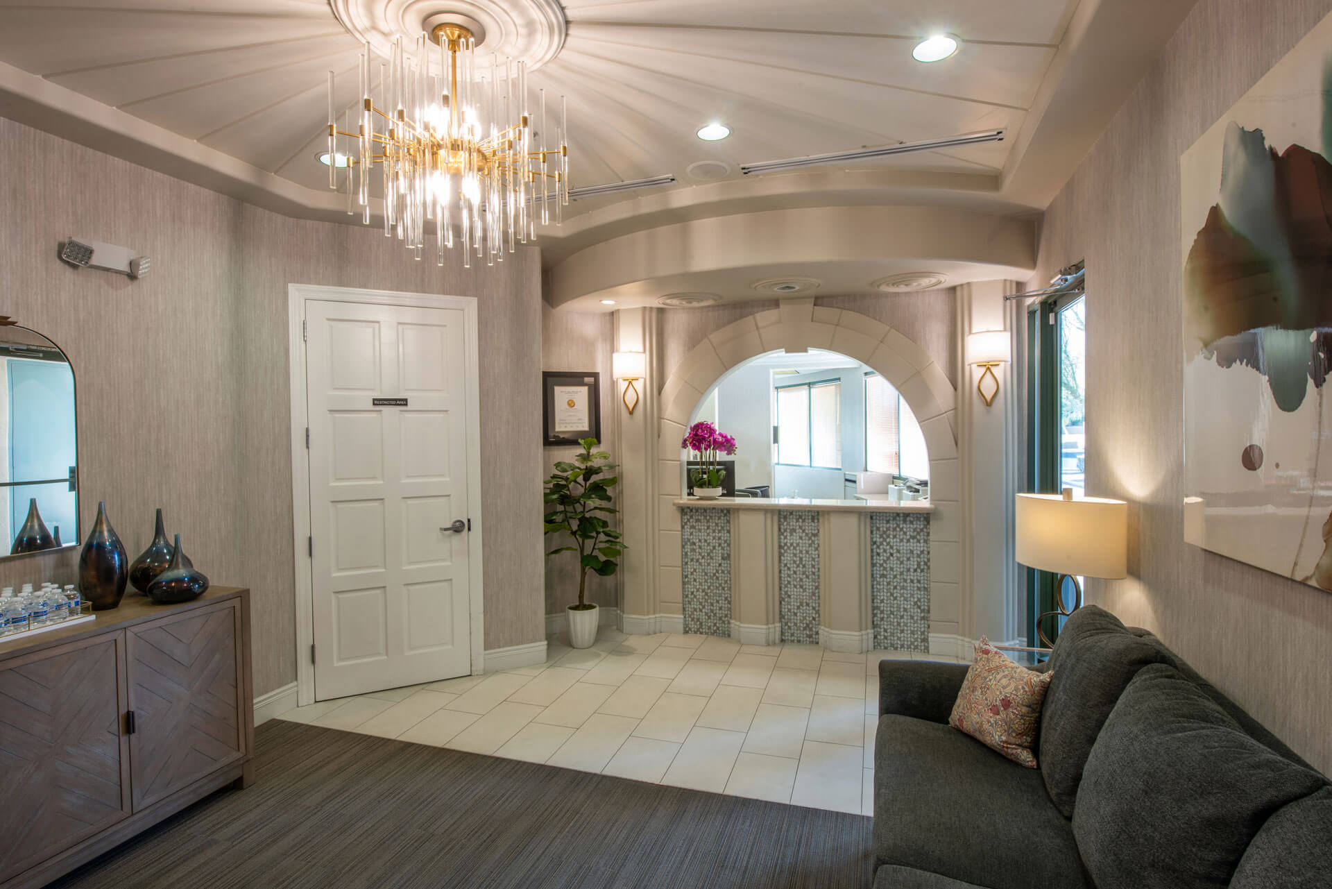 reception area of The Pogue Center of Scottsdale, AZ
